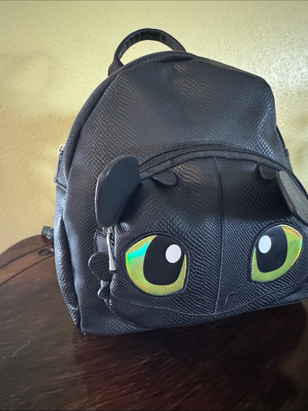 Black Toothless 🖤 Dragon Eye Mini Backpack - Picture 4 of 9